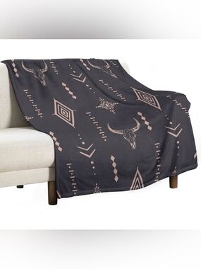Southwestern Skull Pattern Throw Blanket - Black and Pale Pink